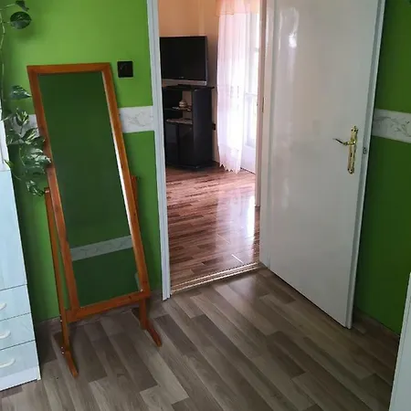 Zsiga Apartman Haus Appartamento