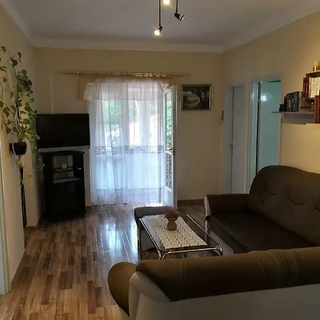 Appartamento Zsiga Apartman Haus