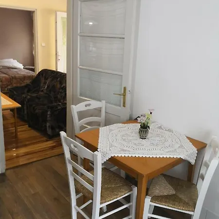 Zsiga Apartman Haus Appartamento *